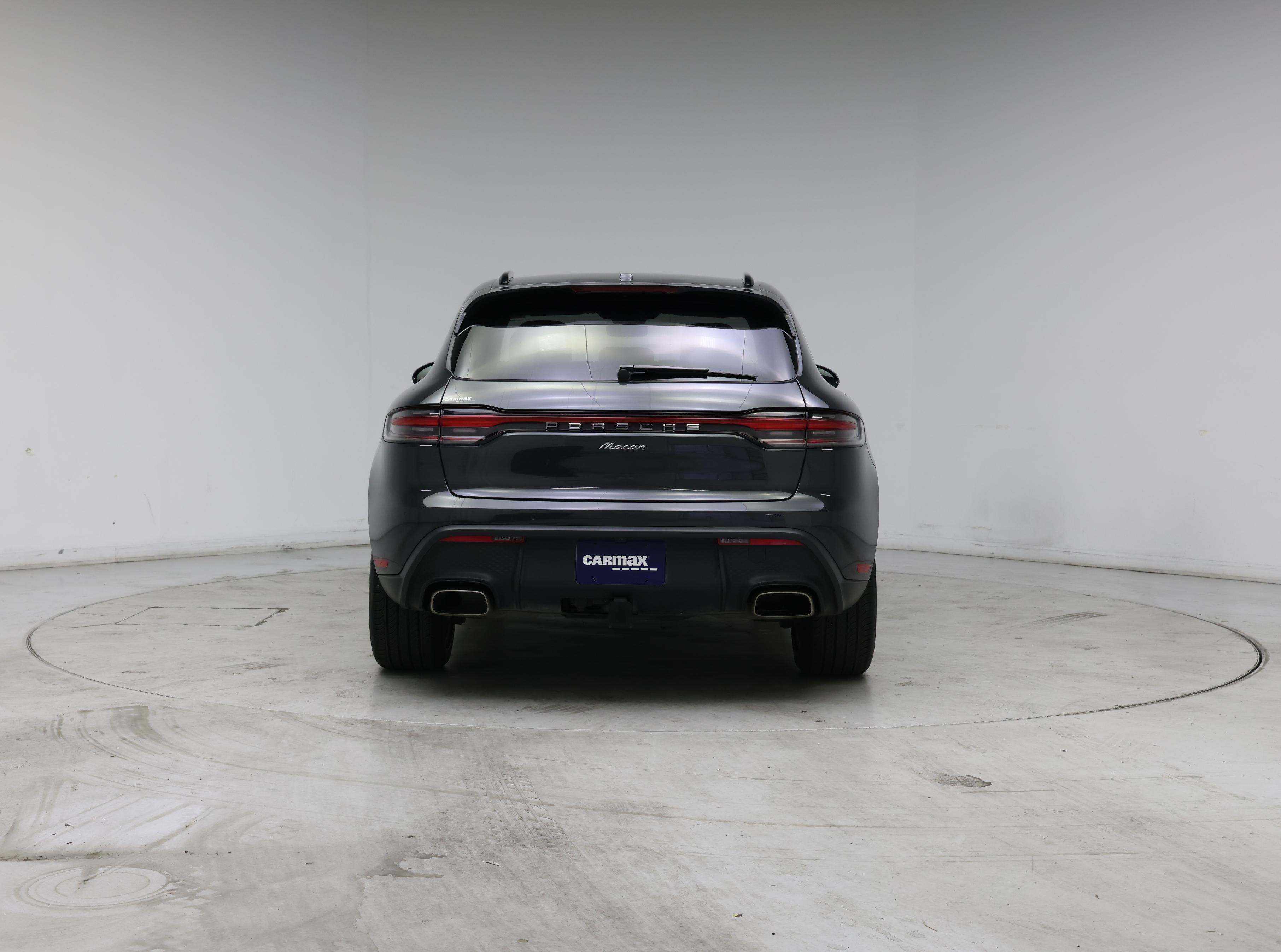 2023 Porsche Macan T in Gray